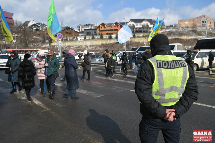 Підприємці протестують на в’їзді у Буковель