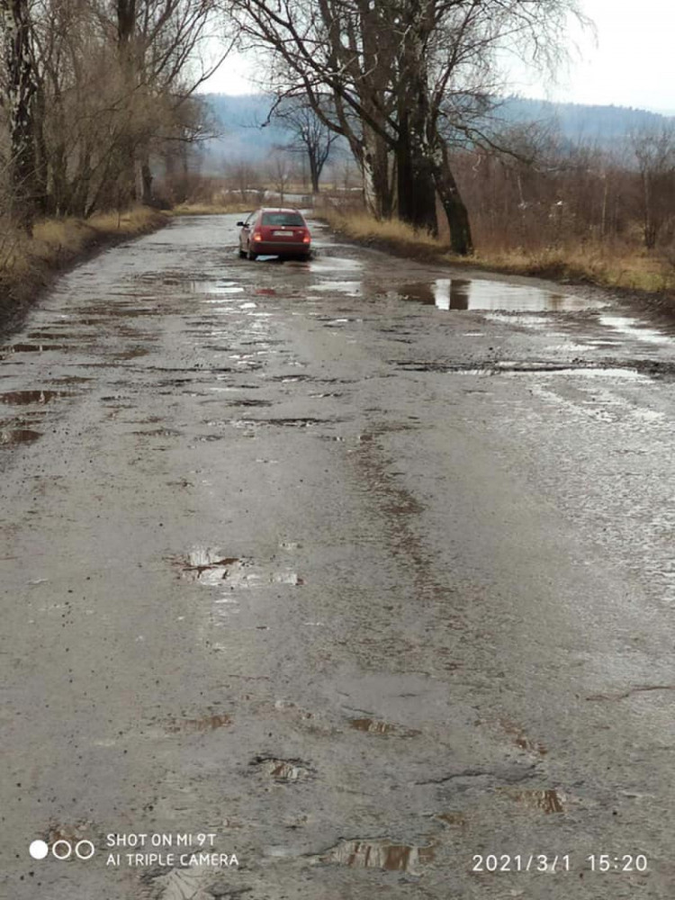 Дорога Рожнятів - Липовиця потребує капітального ремонту