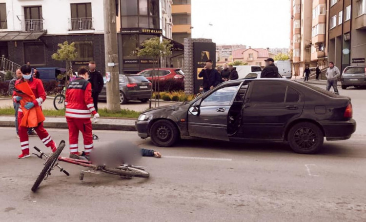 У Франківську на дорозі загинув велосипедист