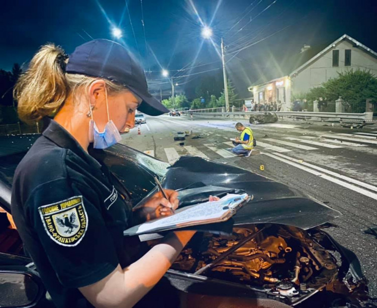 Правоохоронці перекрили дорогу в Ямниці через смертельну ДТП