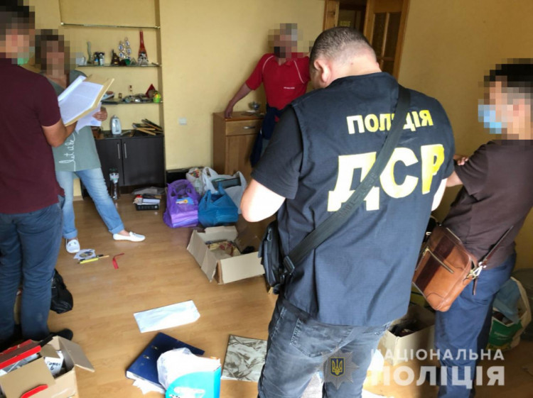 На Прикарпатье продолжаются обыски в рамках разоблачения масштабной земельной сделки