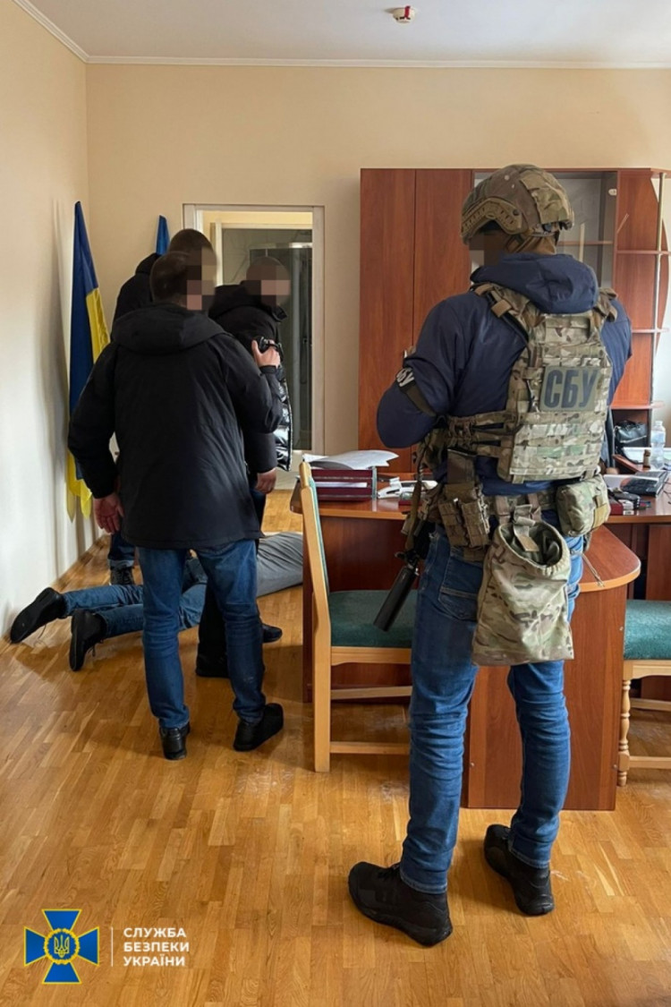 Керівника Івано-Франківської митниці затримали за масштабну схему вимагання грошей