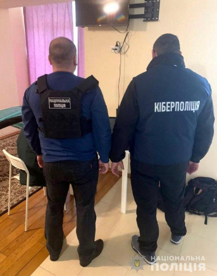У Франківську викрили розповсюджувача порнографії